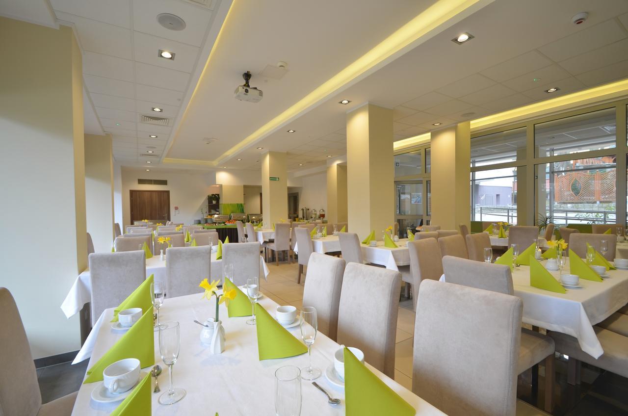 Hotel Zorza Kolobrzeg Bagian luar foto