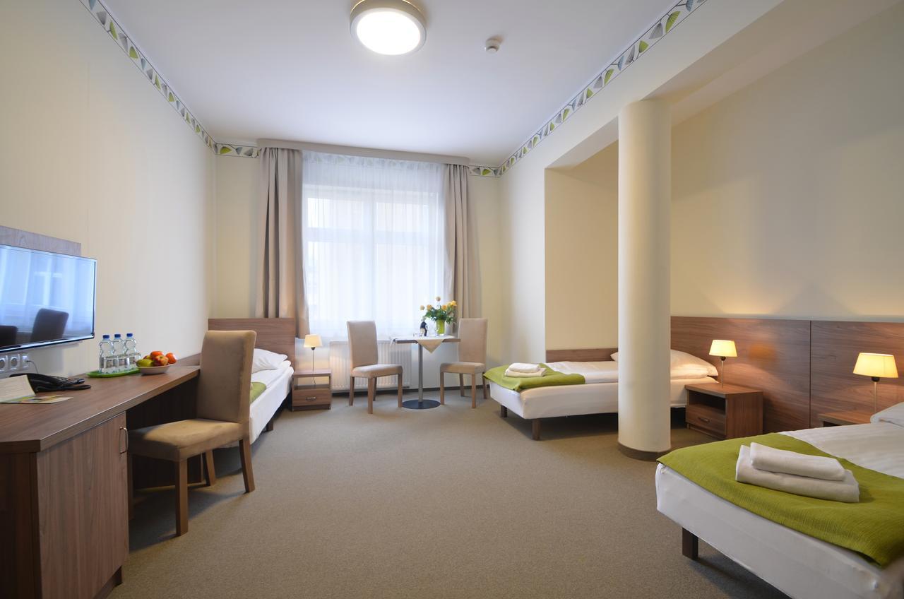 Hotel Zorza Kolobrzeg Bagian luar foto